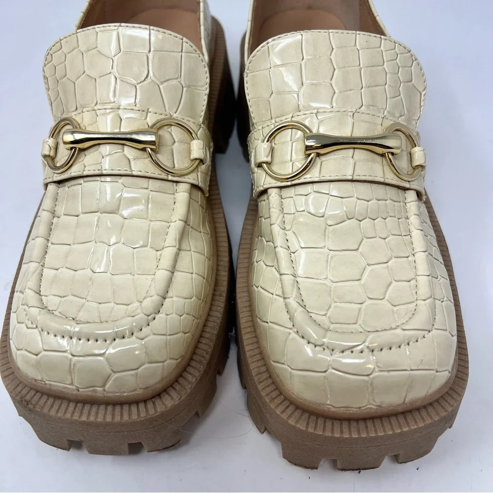 Urban Outfitters Boca Croc Embossed Lug Platform Loafers Cream US 9 Y2K